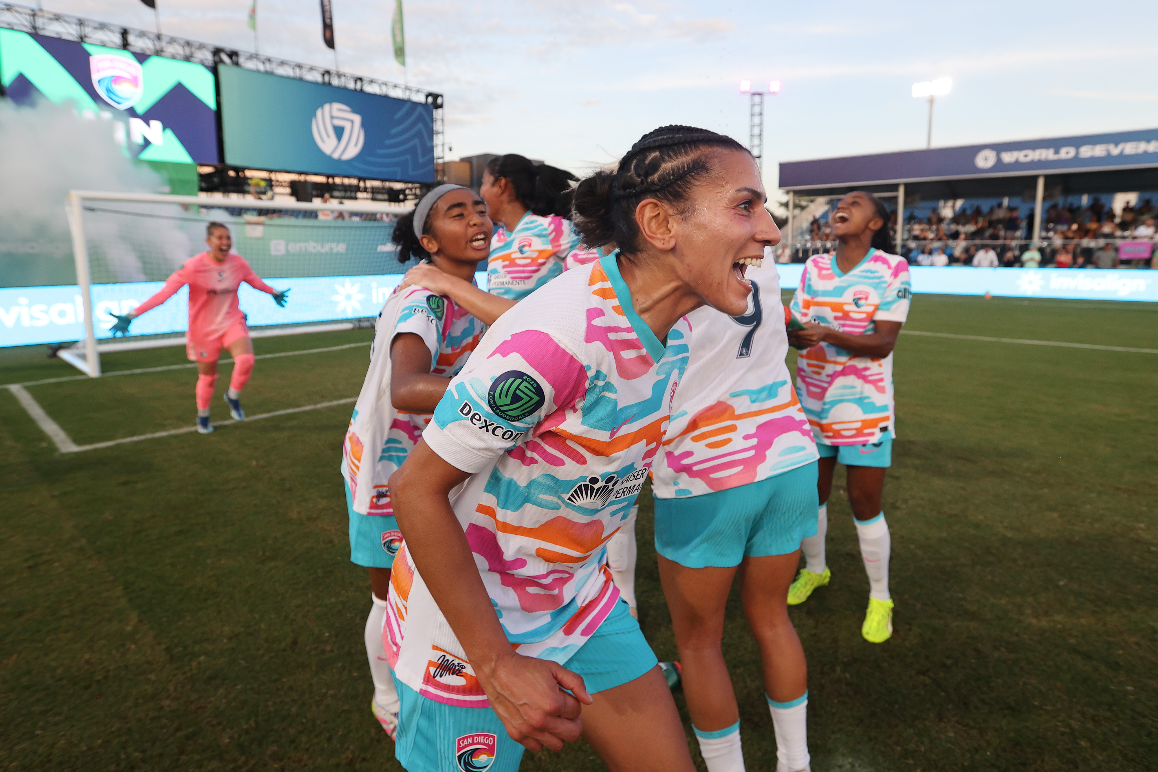San Diego Wave re-sign Kenza Dali to contract extension through 2027<br>