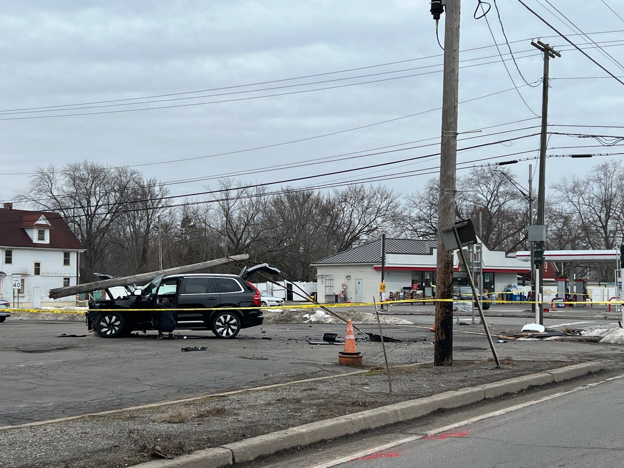 6-month-old dies after SUV slams into stopped vehicle at Gates intersection
