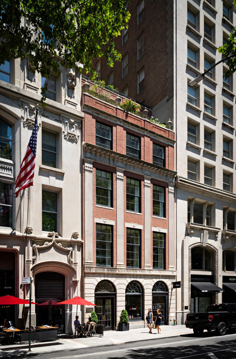 Inside the A-list NYC condo building home to Chelsea Clinton — that ...
