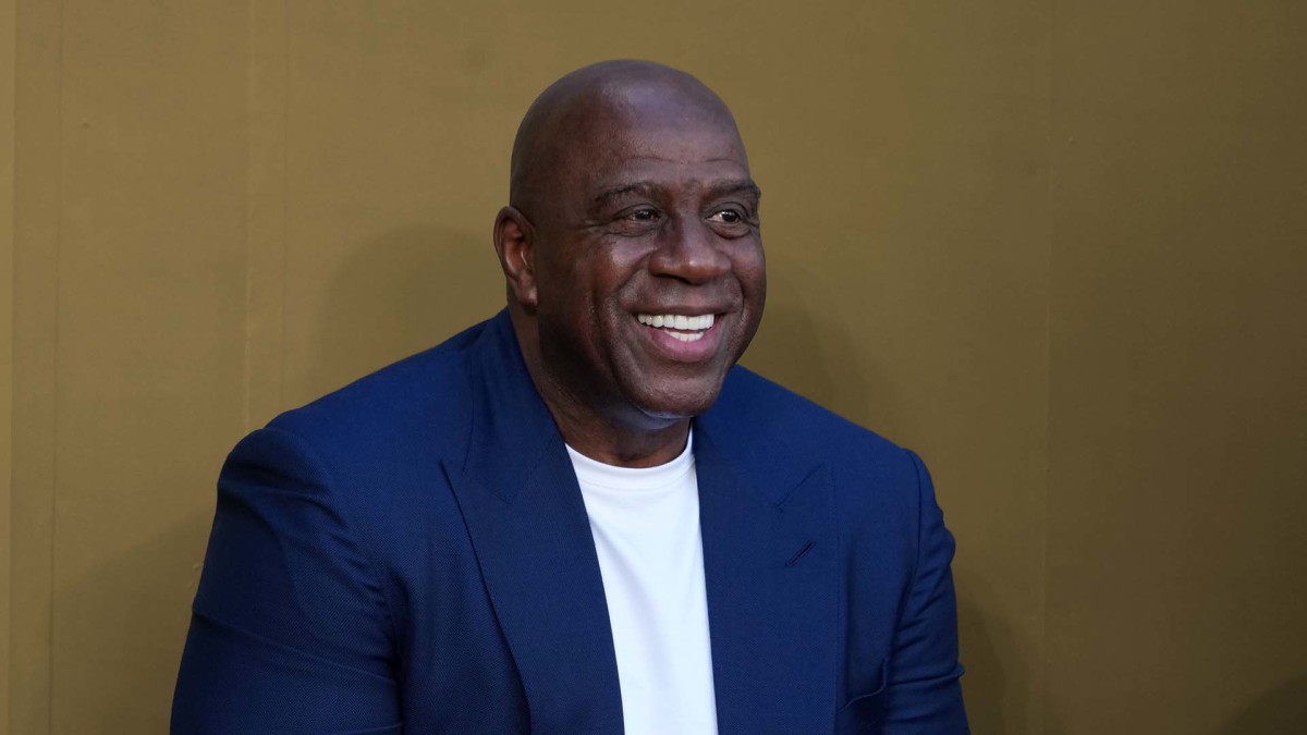 Magic Johnson revealed how doubt after HIV diagnosis drove his business ...