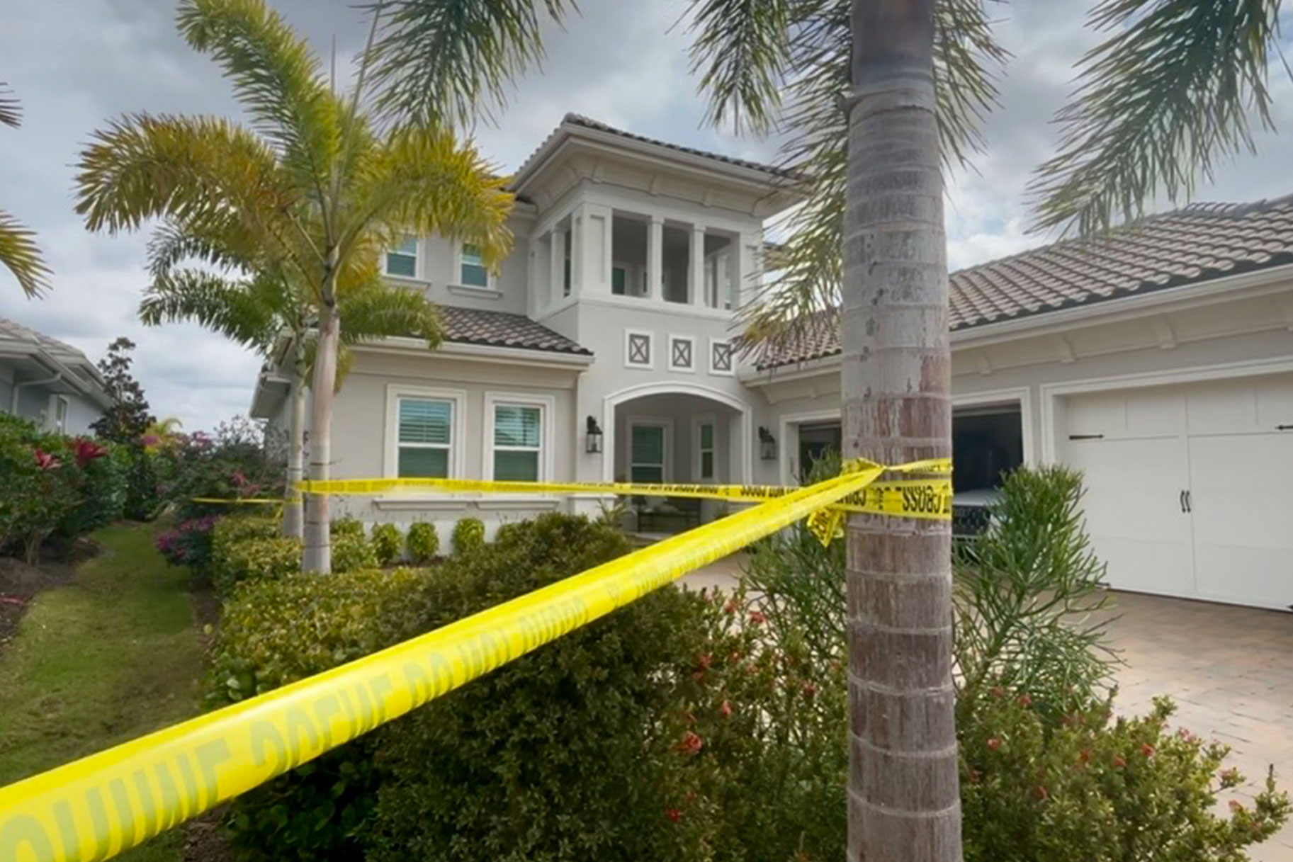 Father away on business learns his wife killed their children, took her ...