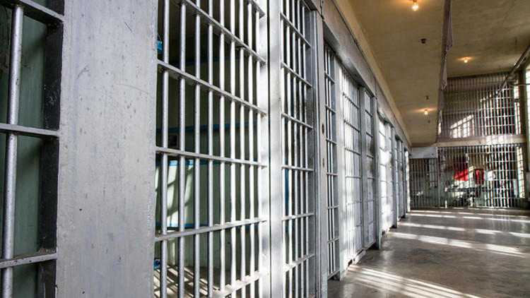 West Des Moines man sentenced to 30 years for Walgreens robbery ...