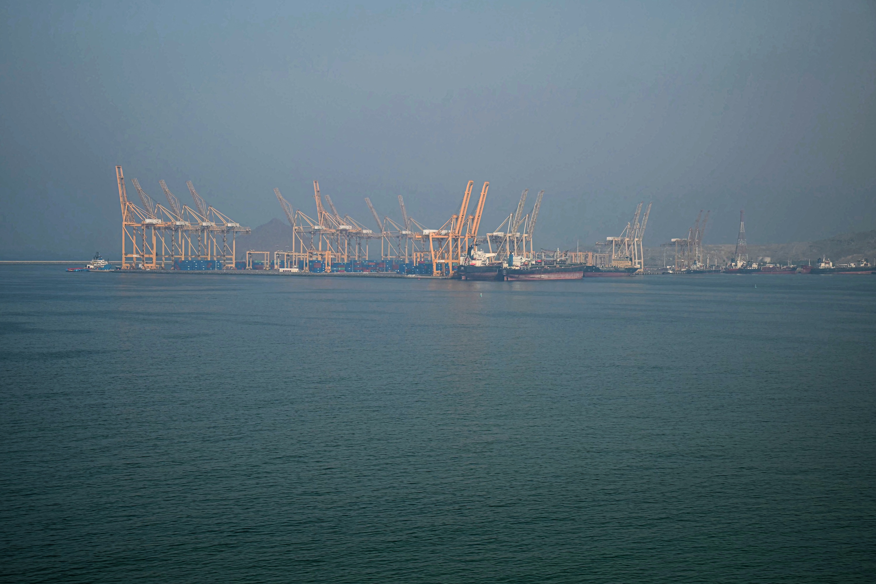 Container ships stuck in Persian Gulf as Hormuz conflict paralyzes traffic