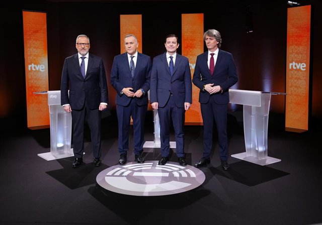 Debate.- Mañueco rechaza estrechar la mano a Martínez para que gobierne ...