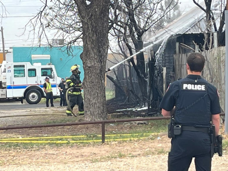 San Angelo first responders tackle fire near Chadbourne Street