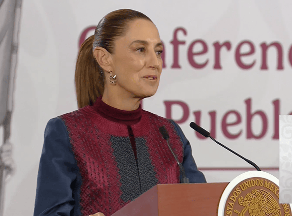Durante la conferencia del 5 de marzo, la presidenta Claudia Sheinbaum respondió a preguntas sobre la reunión anunciada por Donald Trump con gobiernos de América Latina y la posible participación de México. Imagen de la conferencia de prensa