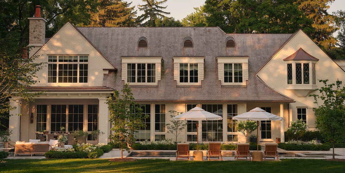 One designer’s ground-up build took inspiration from an iconic English ...