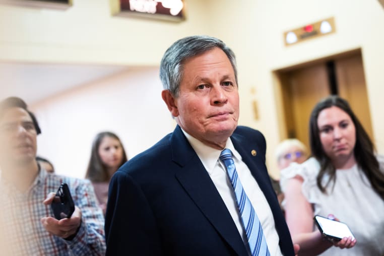 Republican senator announces retirement as part of a cynical gambit