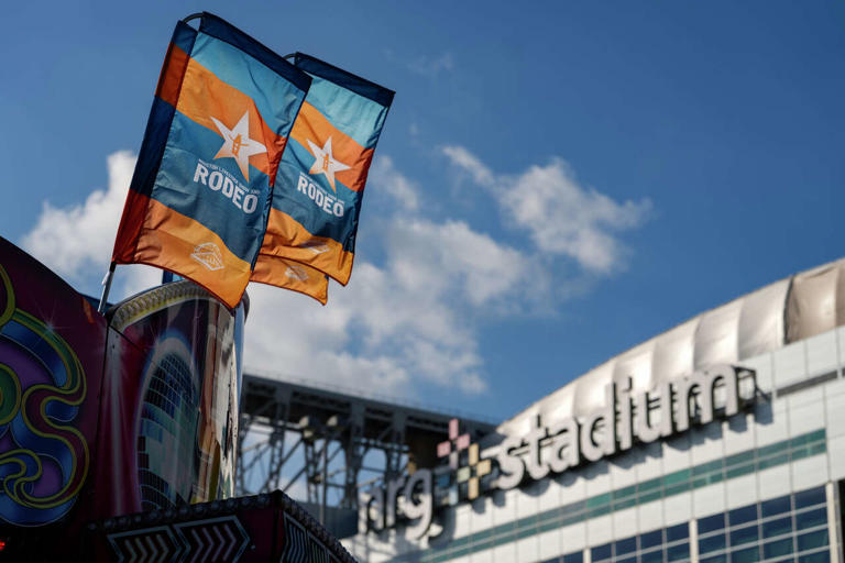 Conroe, The Woodlands offer shuttle service to the 2026 Houston Rodeo ...