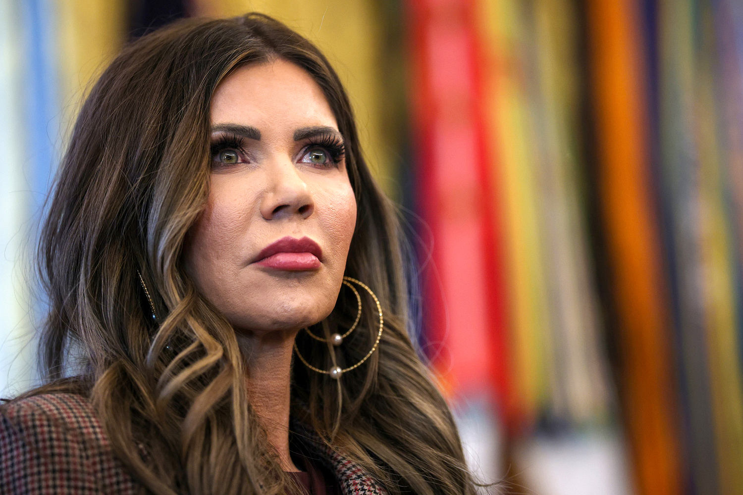 Trump says Kristi Noem is stepping down as homeland security secretary<br><br>