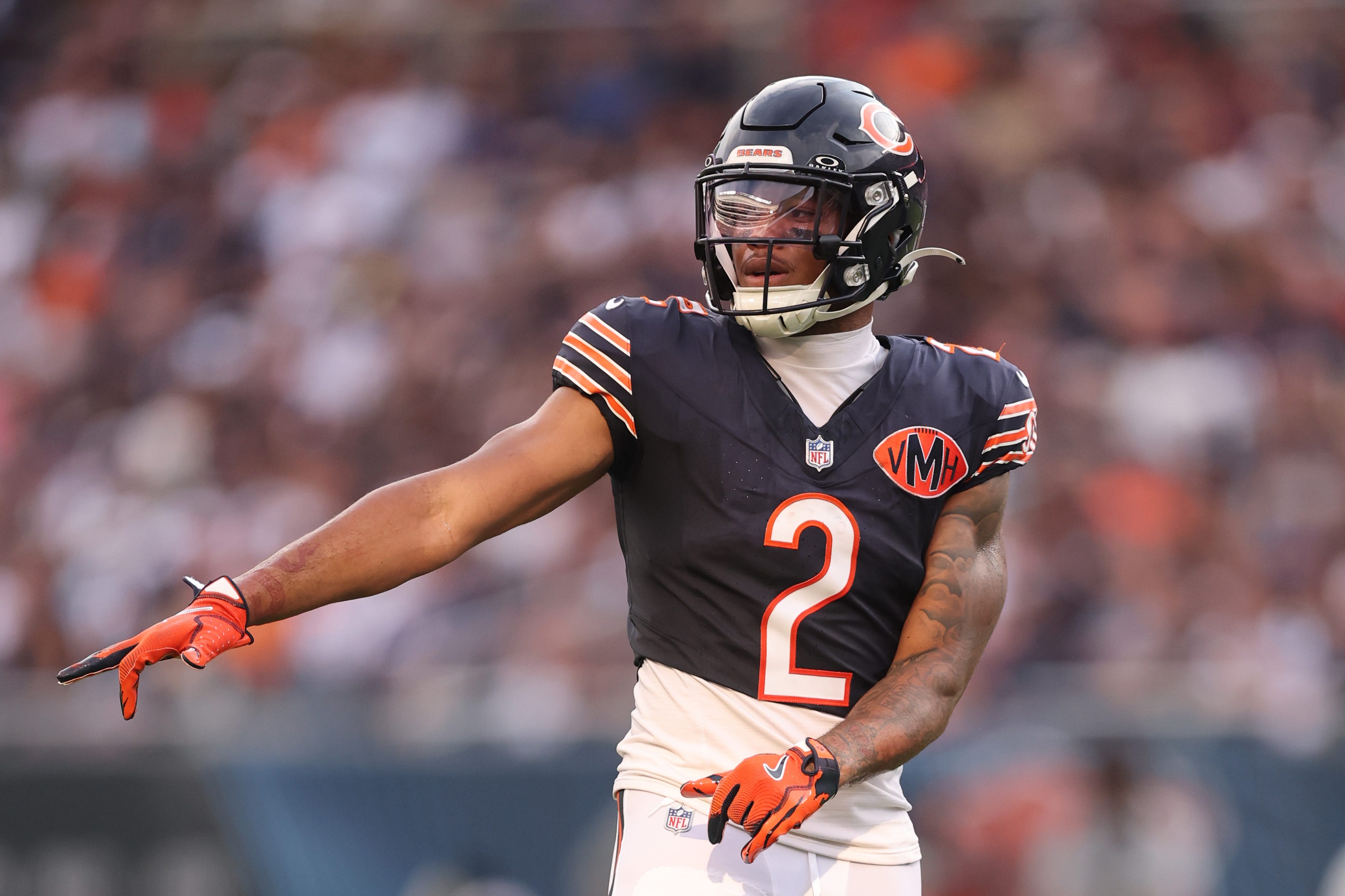 Bills acquire wide receiver DJ Moore from Bears