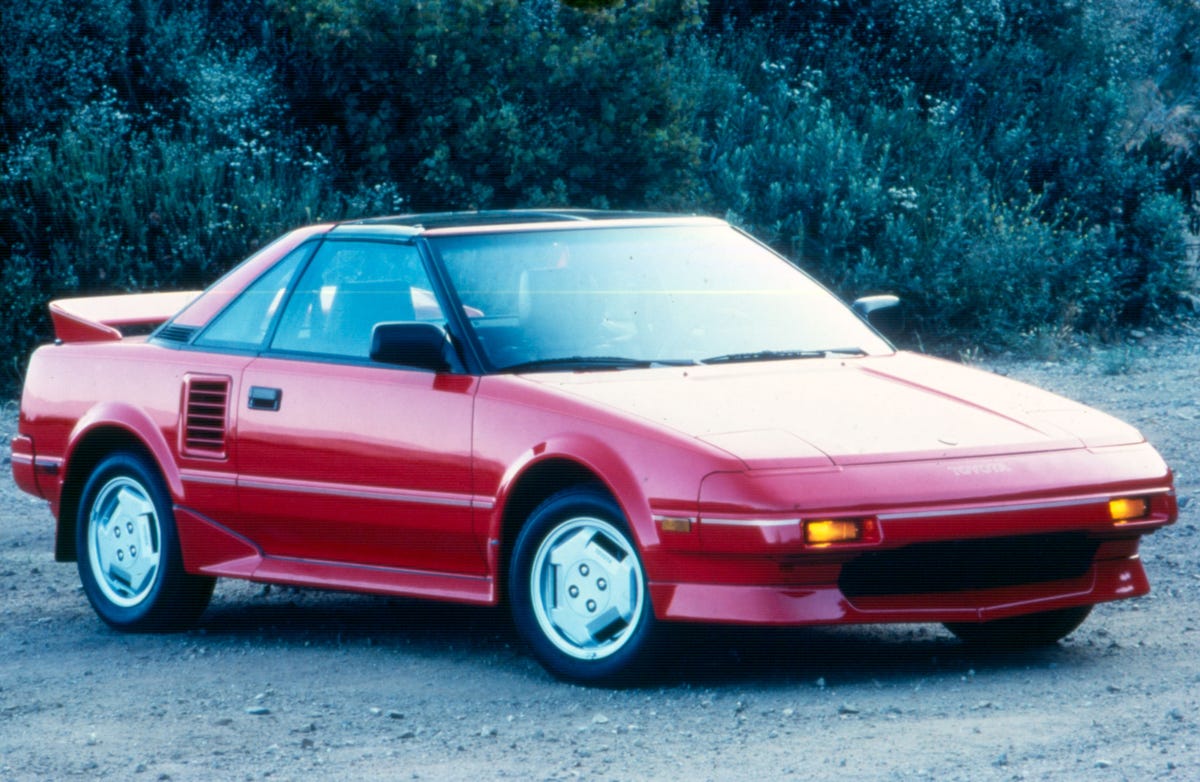 Yes, You Can Daily-Drive a Classic Car, and These Are the Ones to Look For