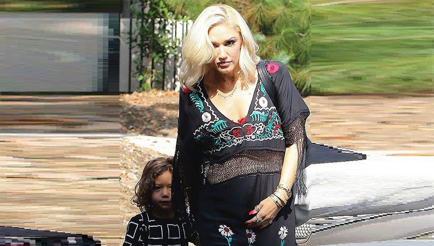 Gwen Stefani displays her baby bump and she is more gorgeous by the day<br><br>