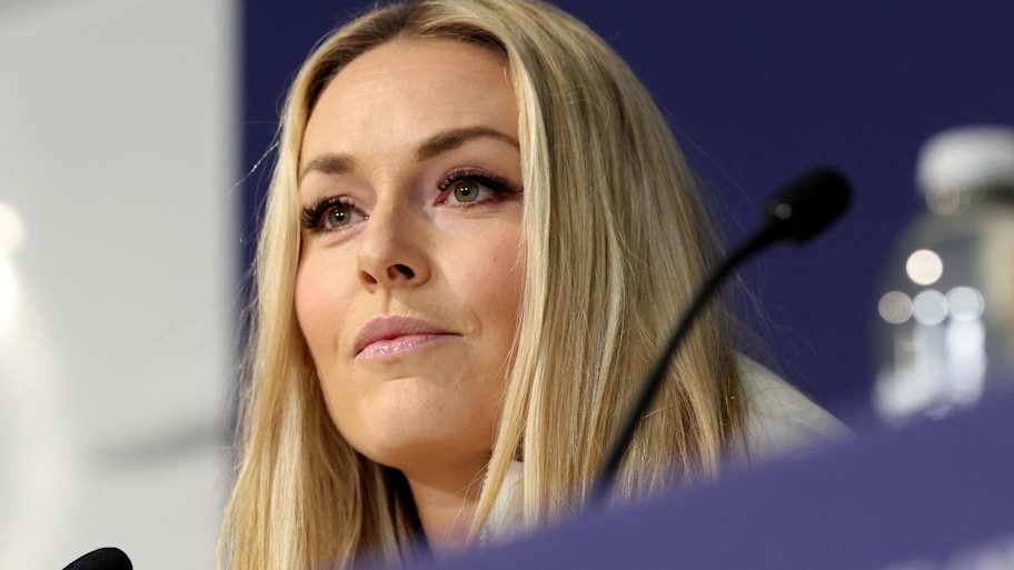 Lindsey Vonn Crushes Workouts in Fire Gym Fits Less Than Month After ...