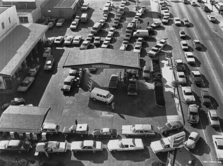 California gas crisis risks sending prices above $8 a gallon and ...
