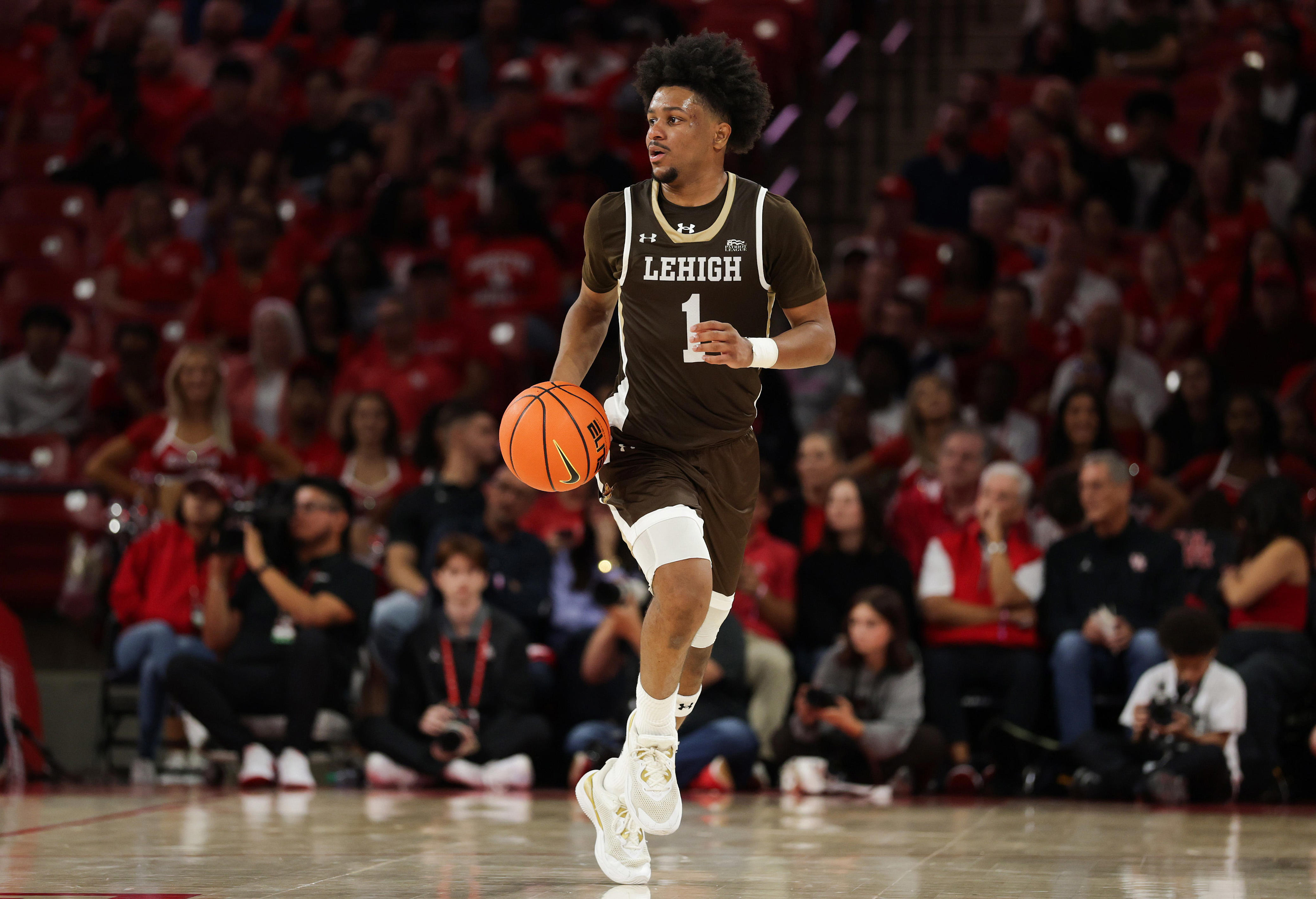 'It's good!': Watch Lehigh basketball's Nasir Whitlock drain half-court ...