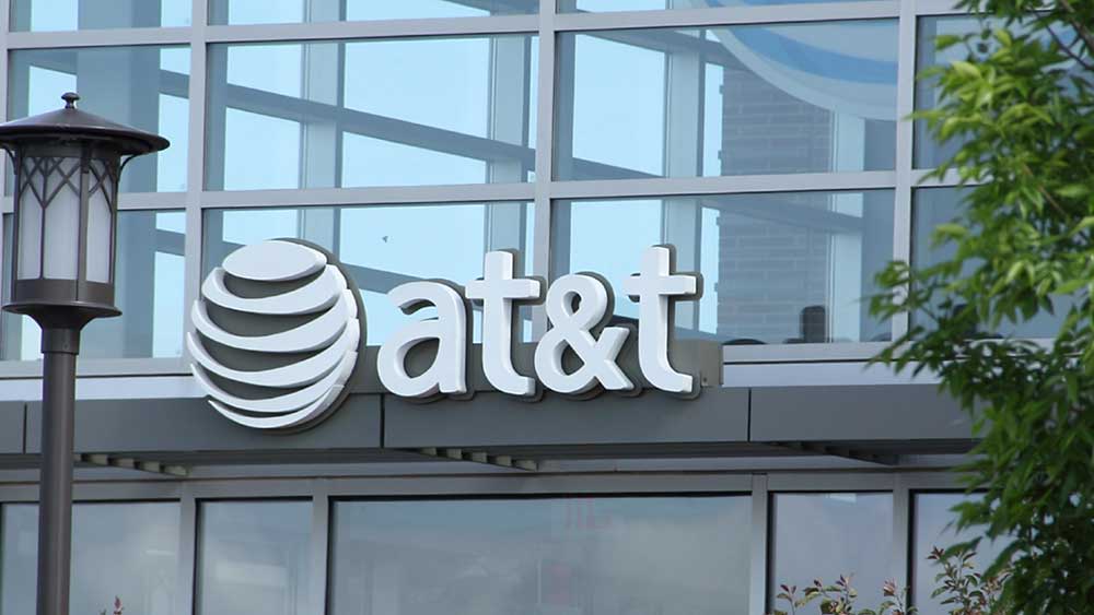 Why Telecoms Like AT&T And Verizon Are Trouncing Tech Giants