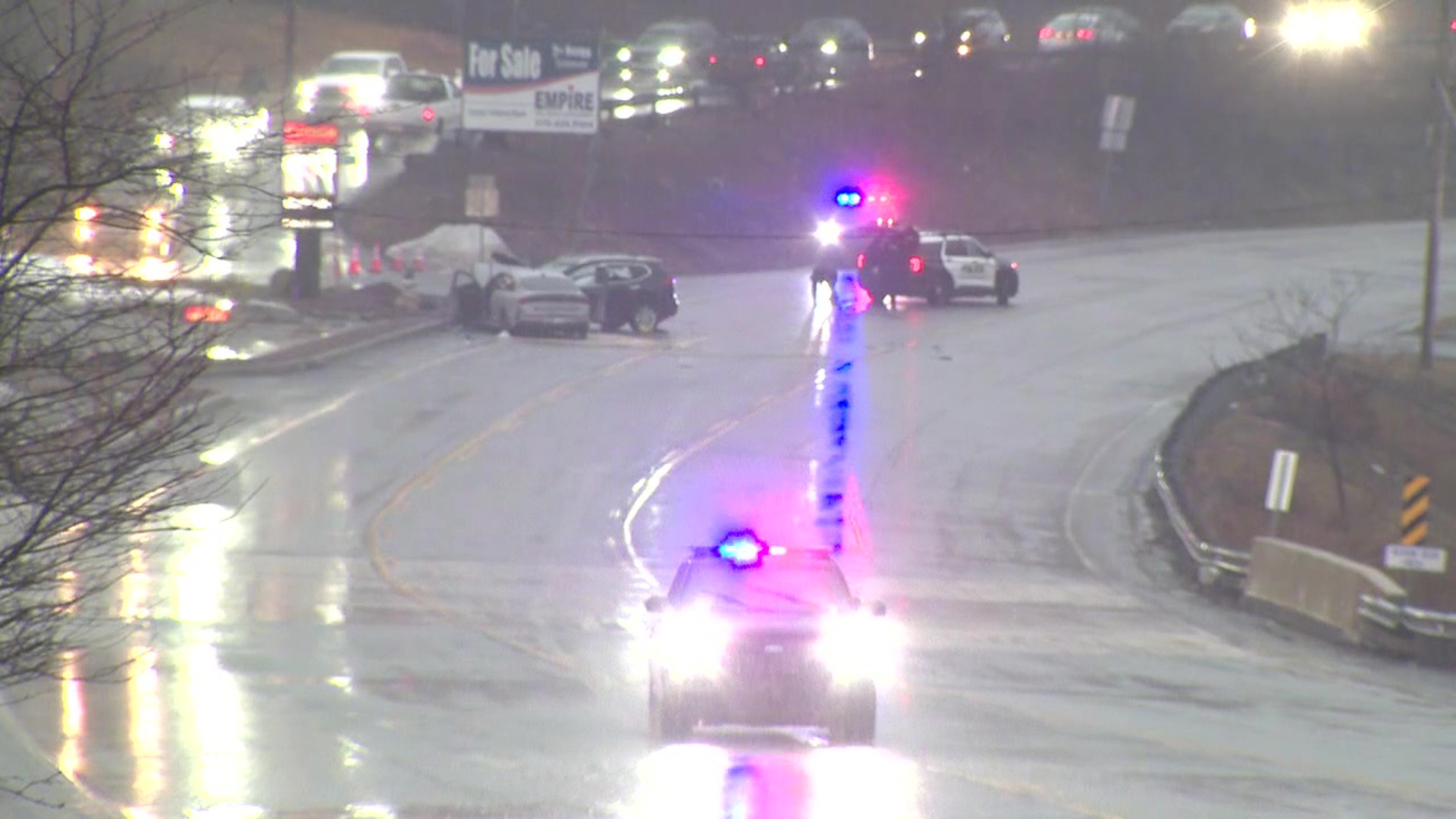One woman dead after multi-vehicle crash in Monroe County