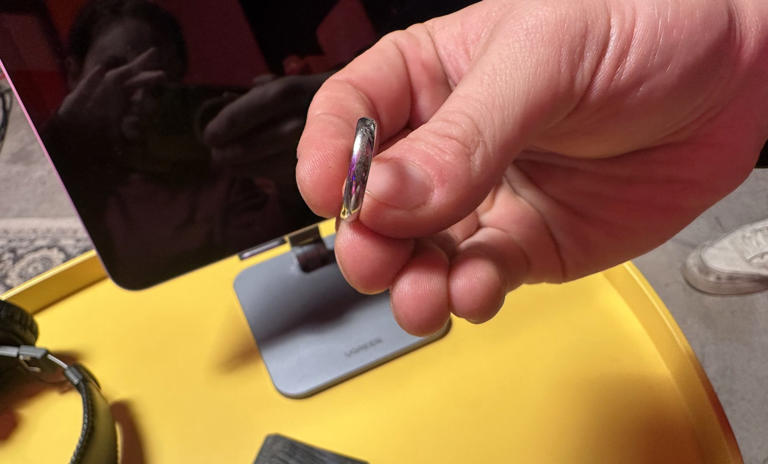 Il marchio Per Sempre Sì soffiato a Sal Da Vinci: depositata la domanda di registrazione, ma non è sua