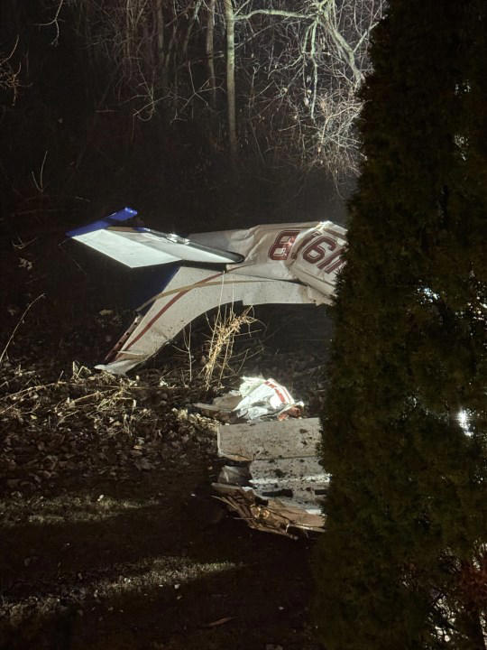 Pilot killed after small plane crashes in unincorporated Deerfield ...