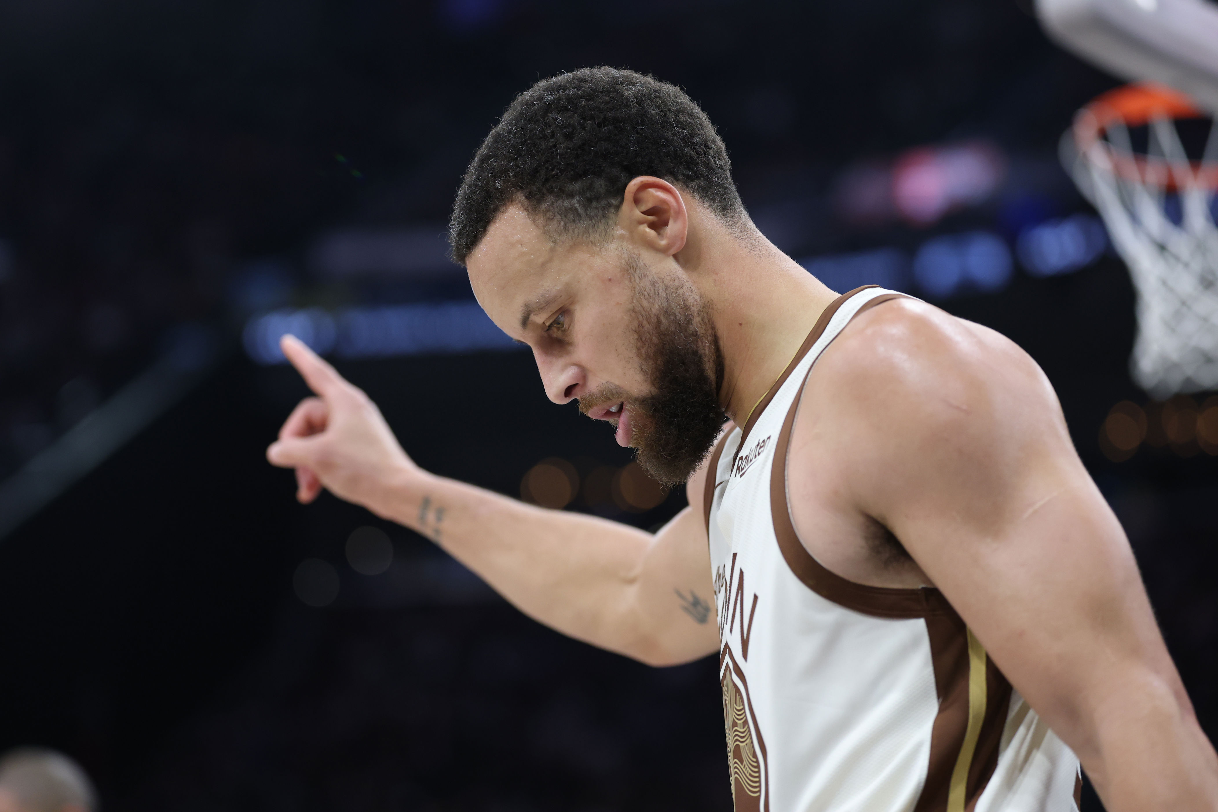 Steph Curry shares shocking career news as Warriors dynasty fades