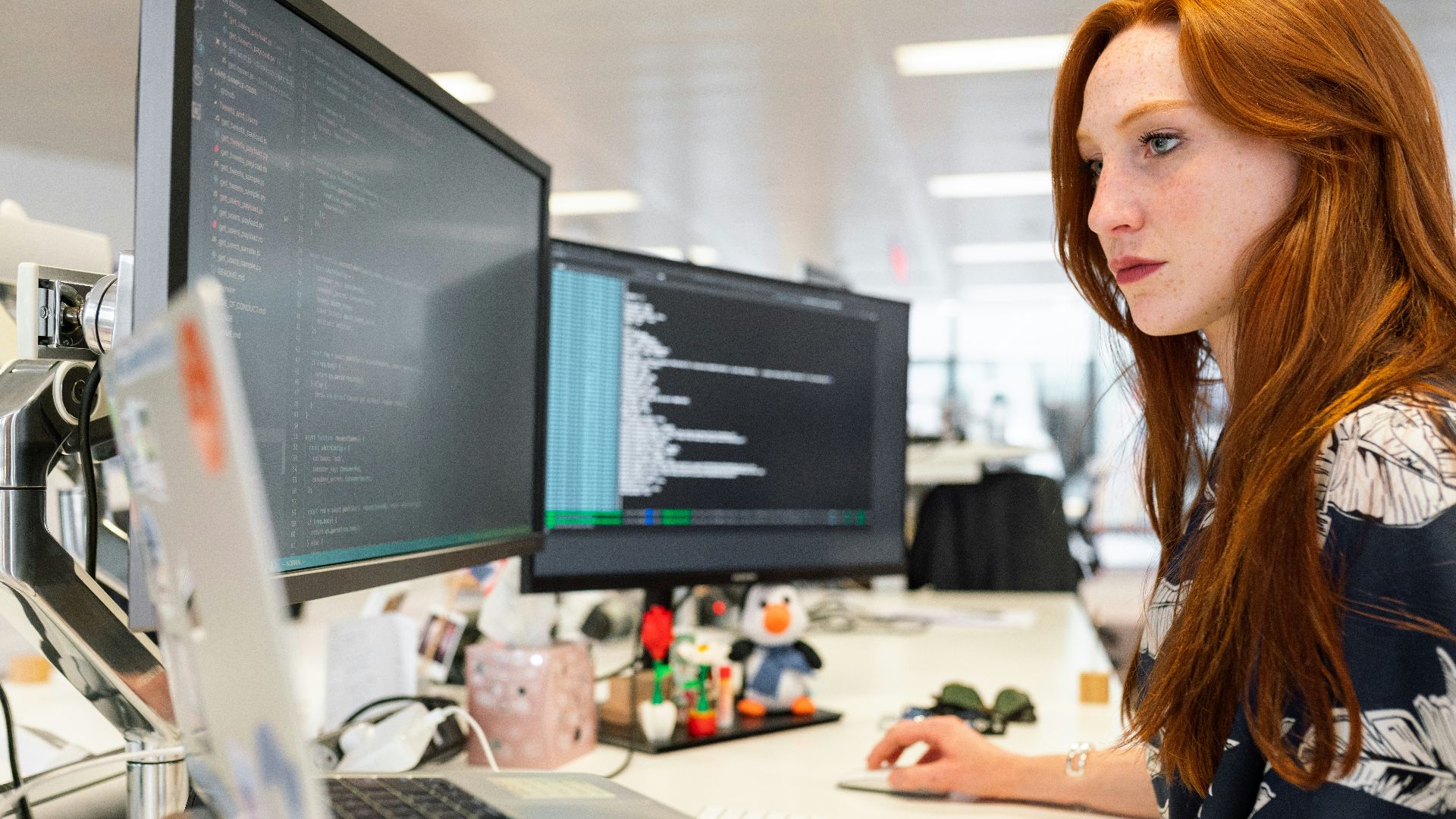 20 workplace compliments that are actually warnings