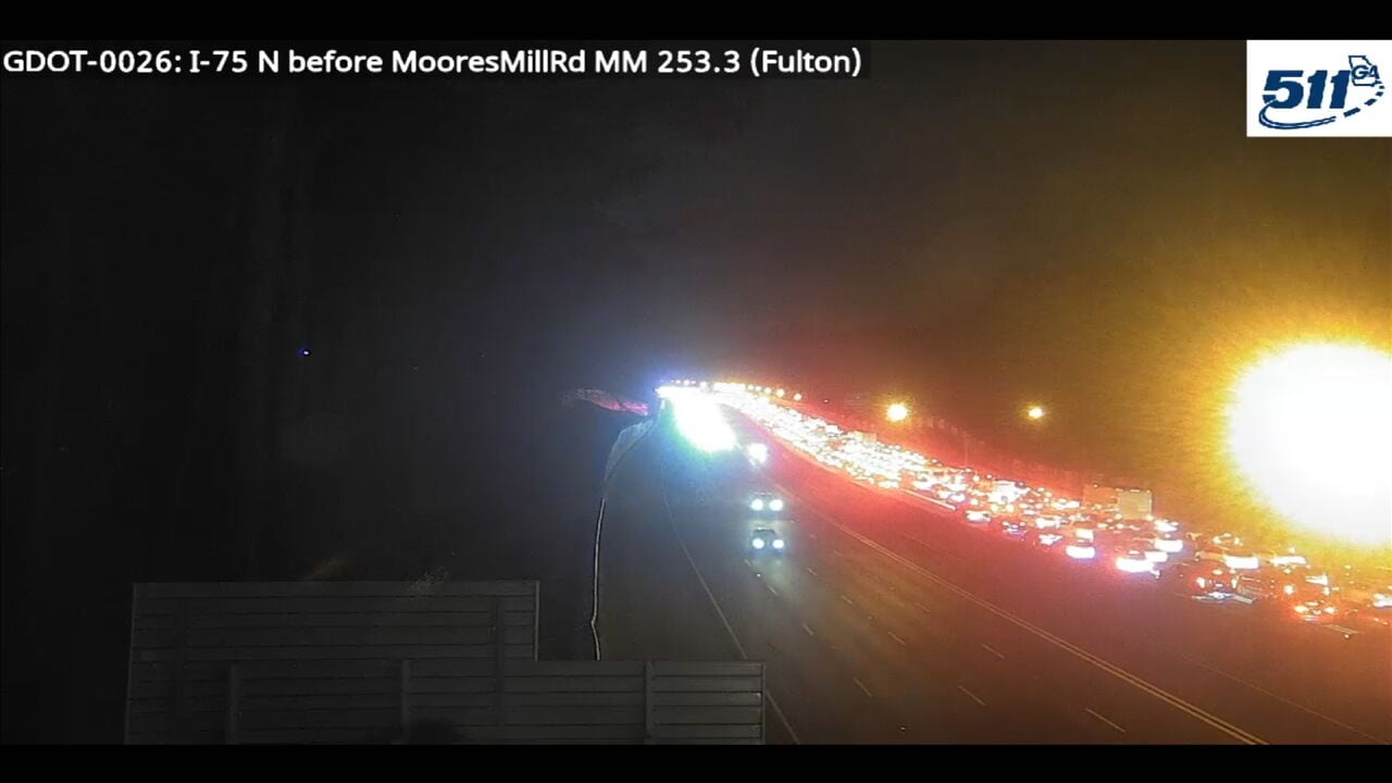 I-75 SB shut down in Atlanta after crash
