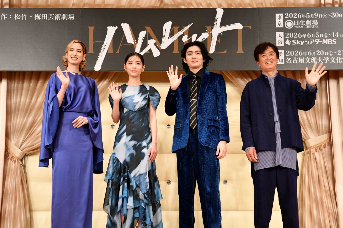 市川染五郎『ハムレット』で元宝塚トップスター・柚香光の息子役に「2人にしかない親子関係を作れる」