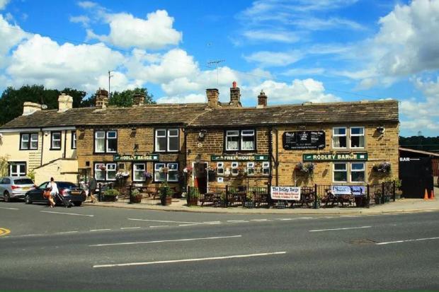 Pubs between Bingley and Calverley - perfect for a drink along the canal