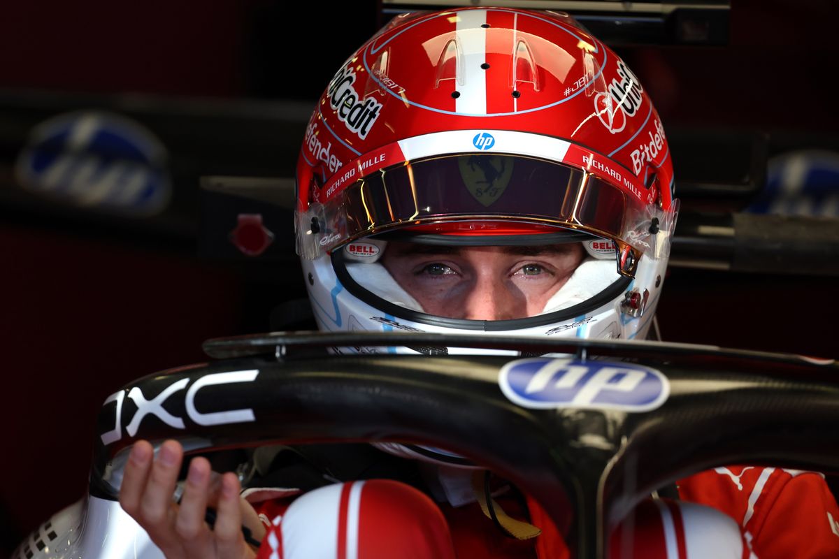 Leclerc storms into the lead as Mercedes drivers fumble start in Australia<br>