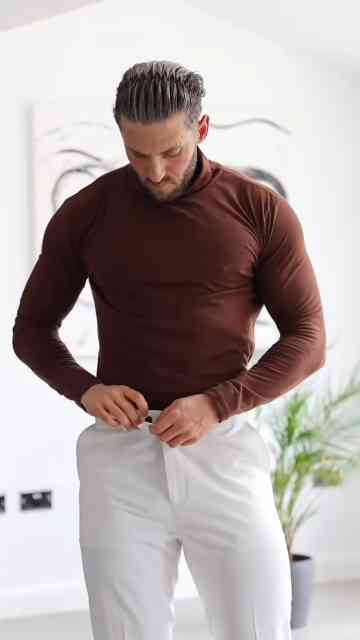 How to master the brown and white casual look that always feels effortless<br><br>