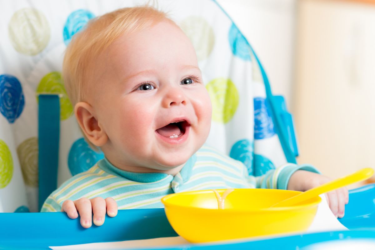 Baby-led weaning vs purees: do you have to choose?