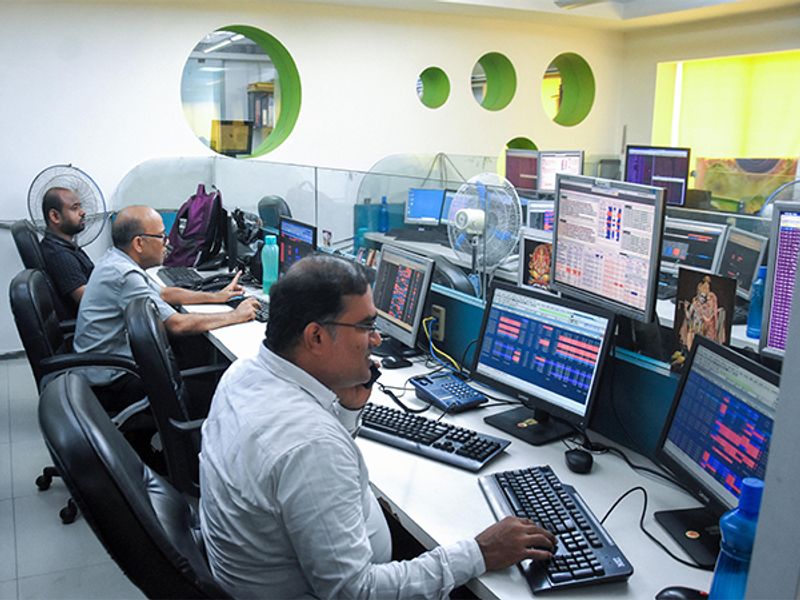FIIs offload around Rs 17,000 crore worth of IT stocks in February 2026 ...