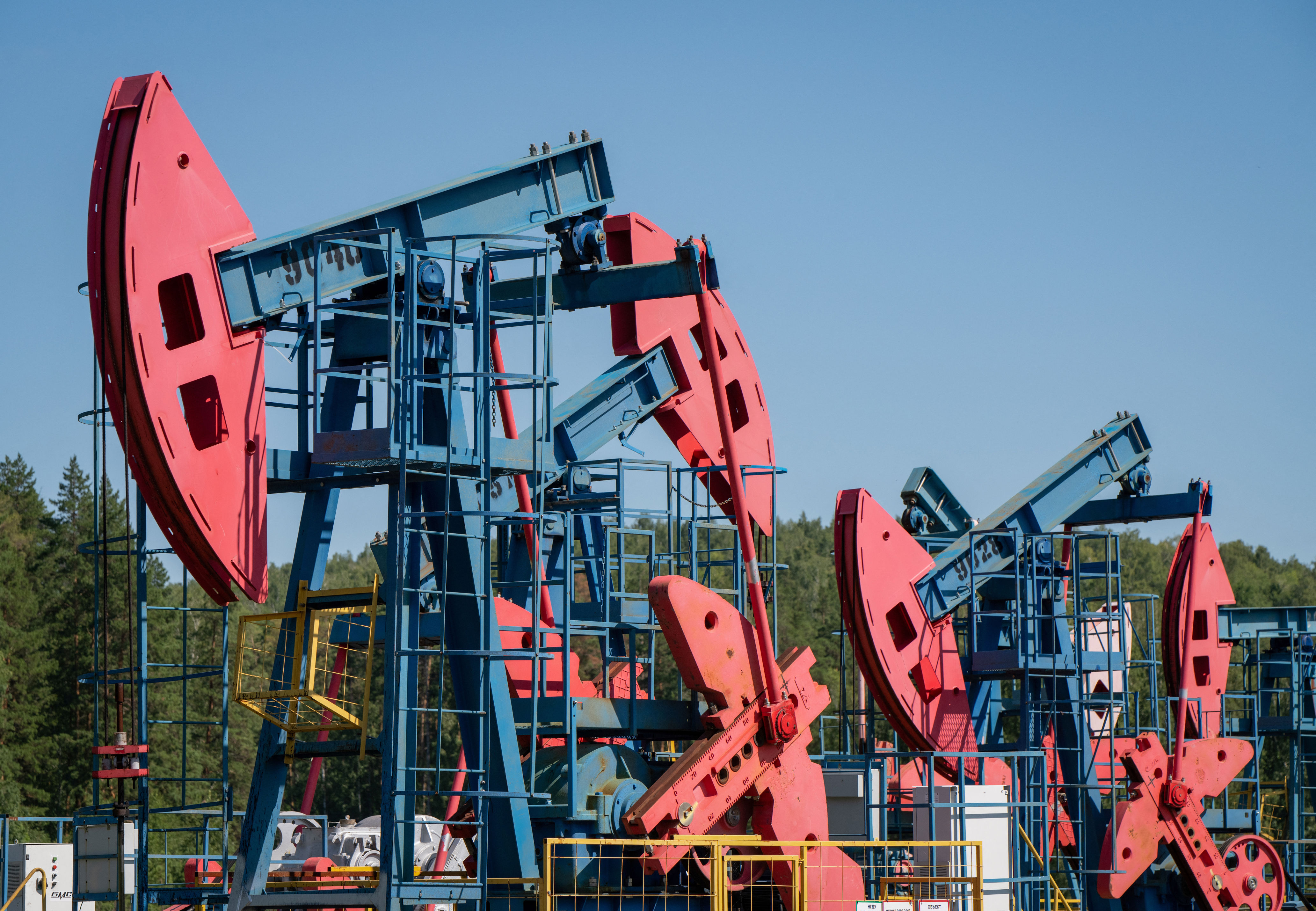 Oil prices surpass $92 a barrel as Middle East conflict continues