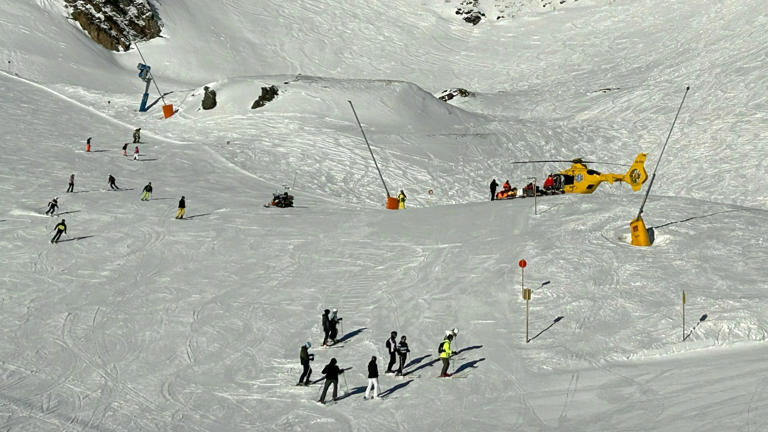 Notarzthuschraubereinsatz nach Skiunfall auf Tiroler Skipiste-Fotocredit: ZOOM.TIROL