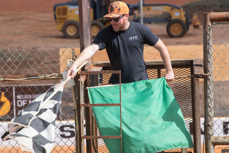 'Hunt the Front' looks to jump start dirt track racing in Santa Rosa