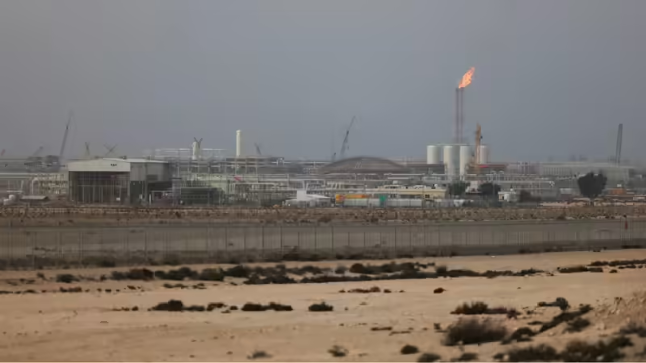 Qatar warns Gulf energy exports may halt within weeks if US-Iran ...