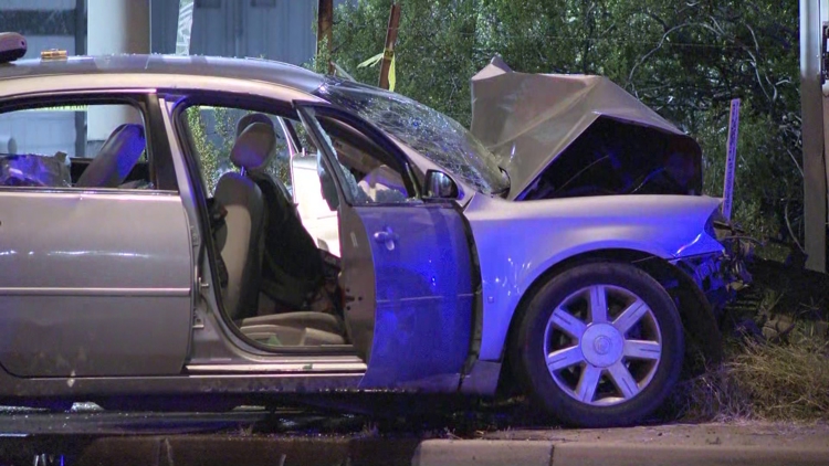 1 dead, 2 in critical condition after car crashes into pole in north ...