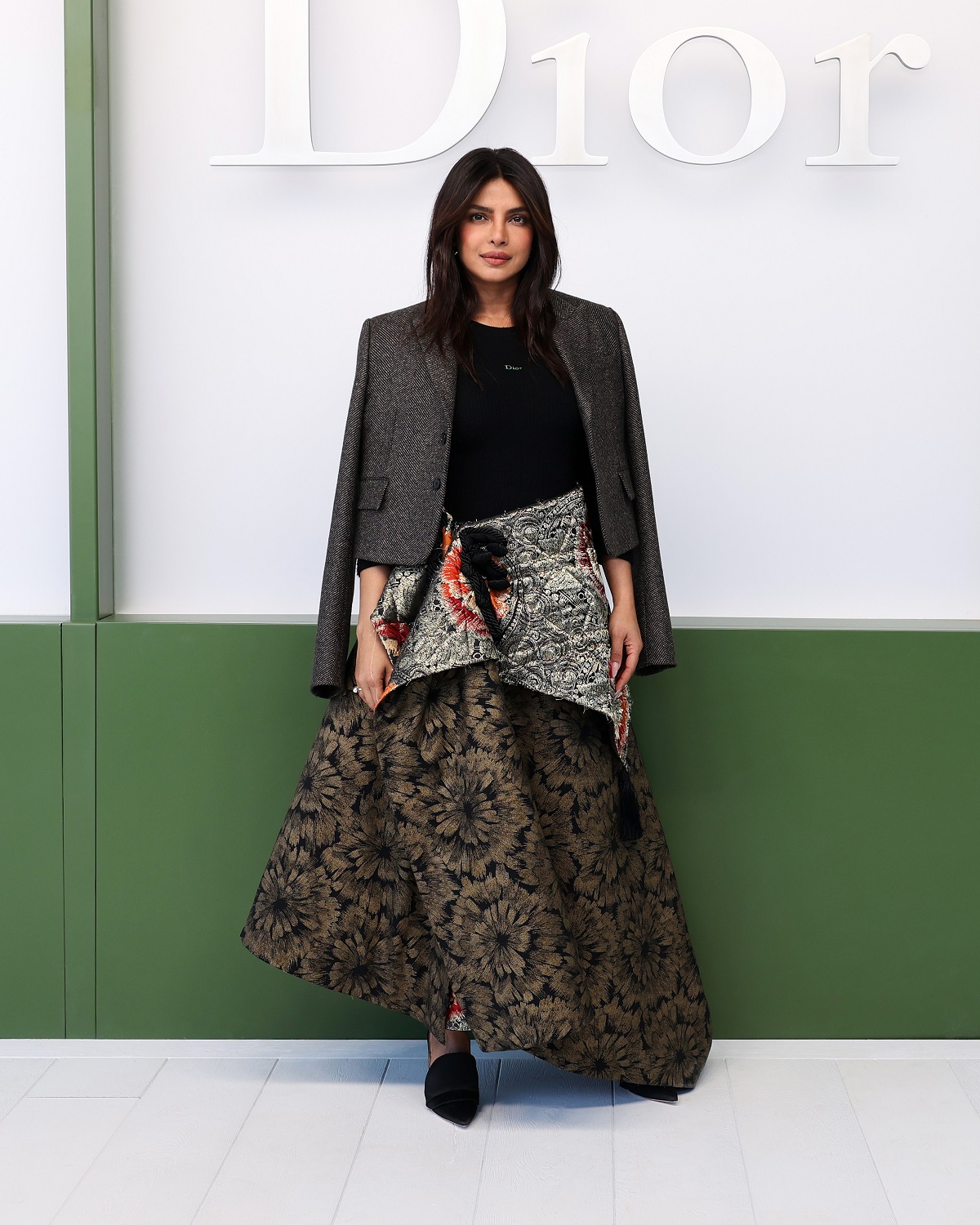 Romantisme taman bunga jadi tema koleksi Dior fall/winter 2026! Hadir ...