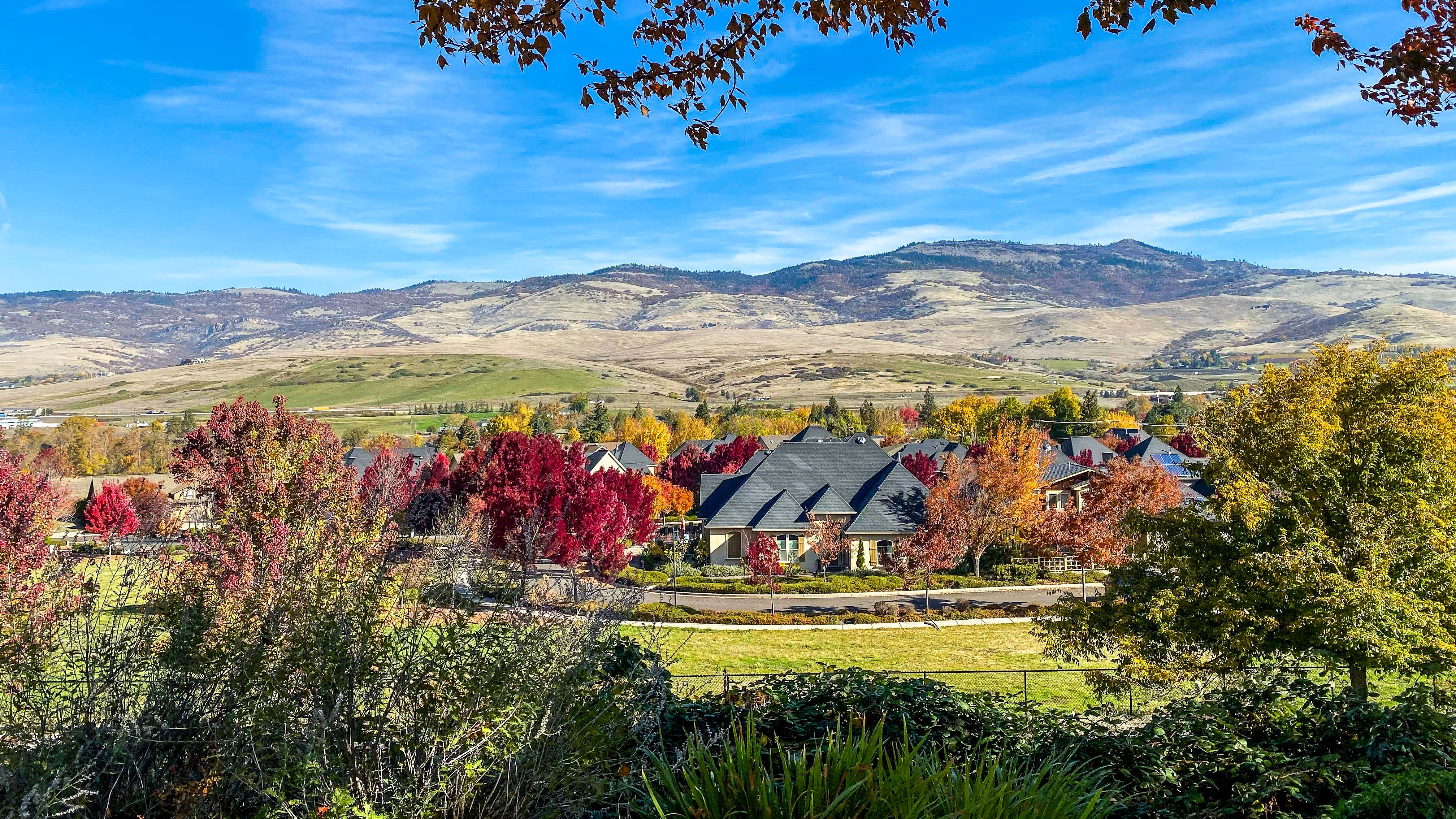 This adorable mountain town is the Oregon wine region's best-kept secret