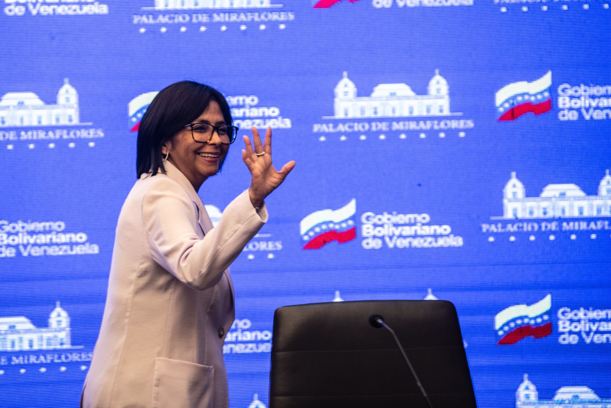 Trump woos Venezuela with potential deals as relations reset<br>