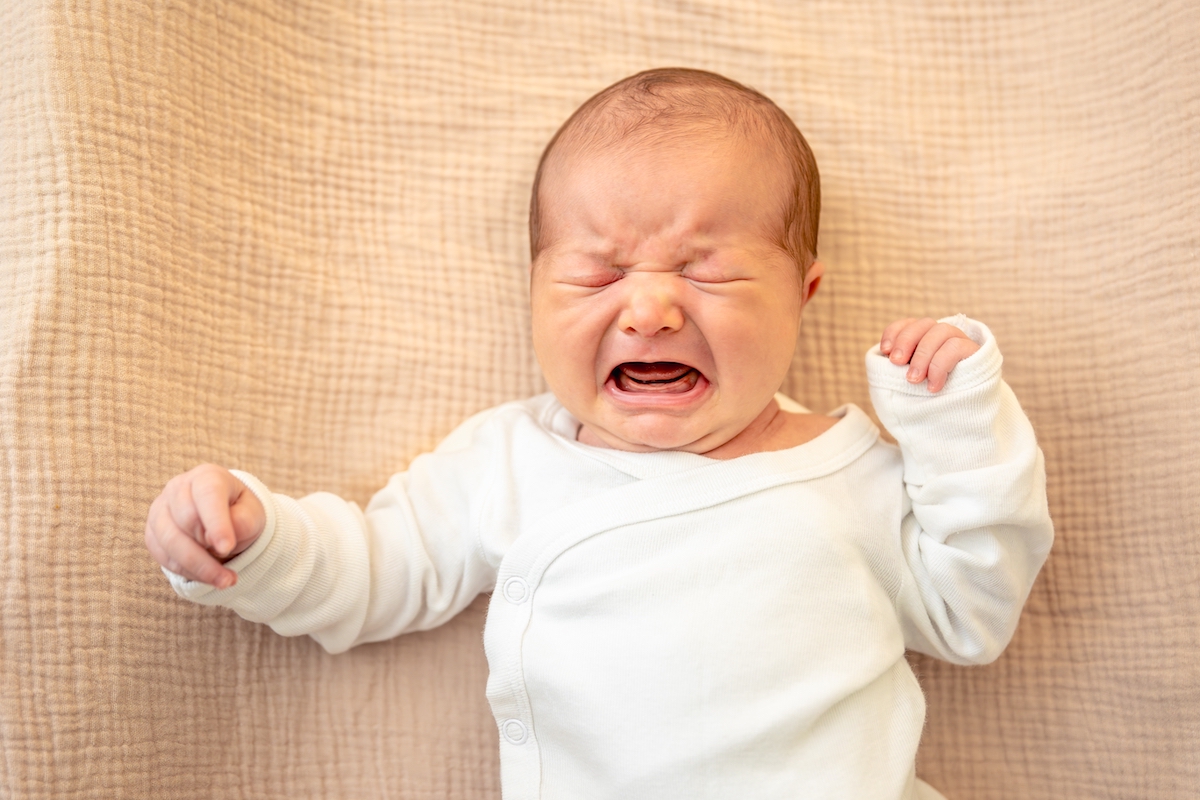 Laisser pleurer son bébé une étude relance le débat entre — free download