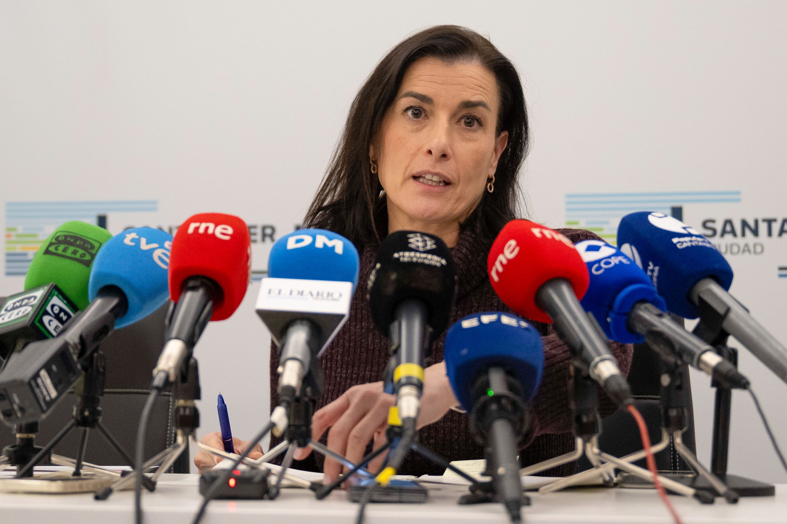 La alcaldesa de Santander admite que falló la respuesta de la Policía ...