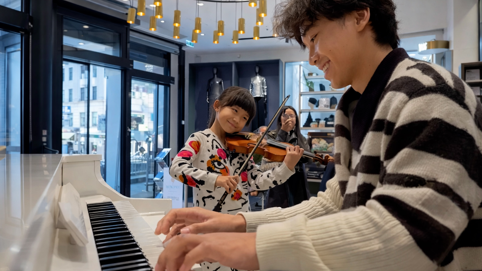 A 9-year-old girl joined me on Carol of the Bells