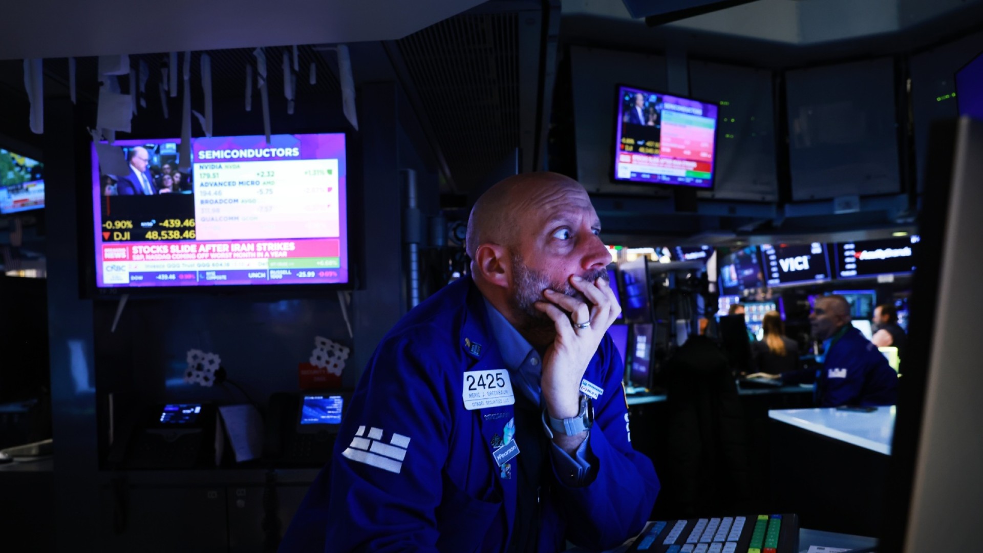 US economy unexpectedly loses 92,000 jobs in February