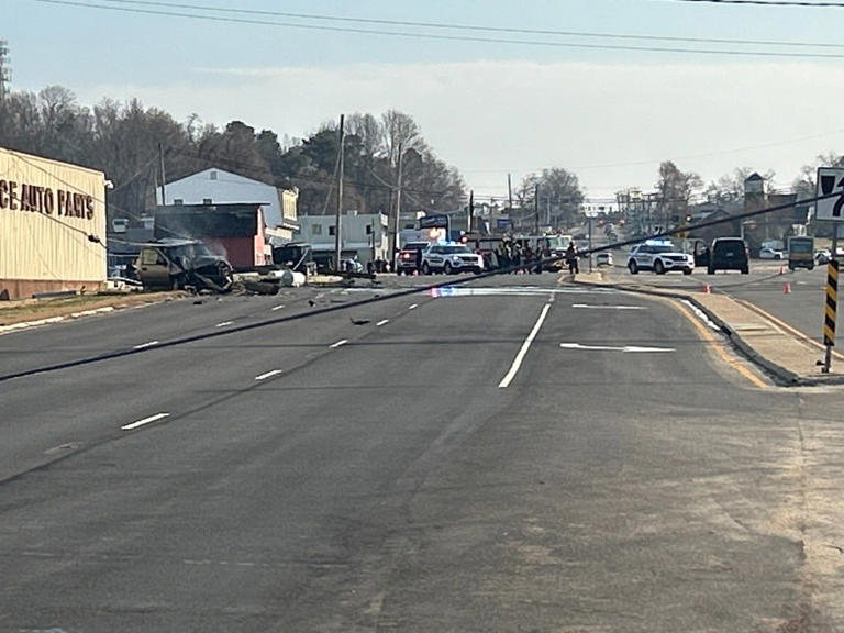 Vehicle downs utility pole across Mechanicsville Turnpike, causing ...