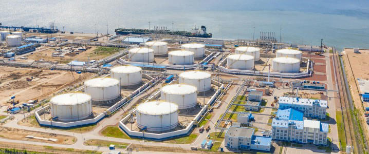 Kuwait shuts production, Qatar warns oil could hit $150 in weeks