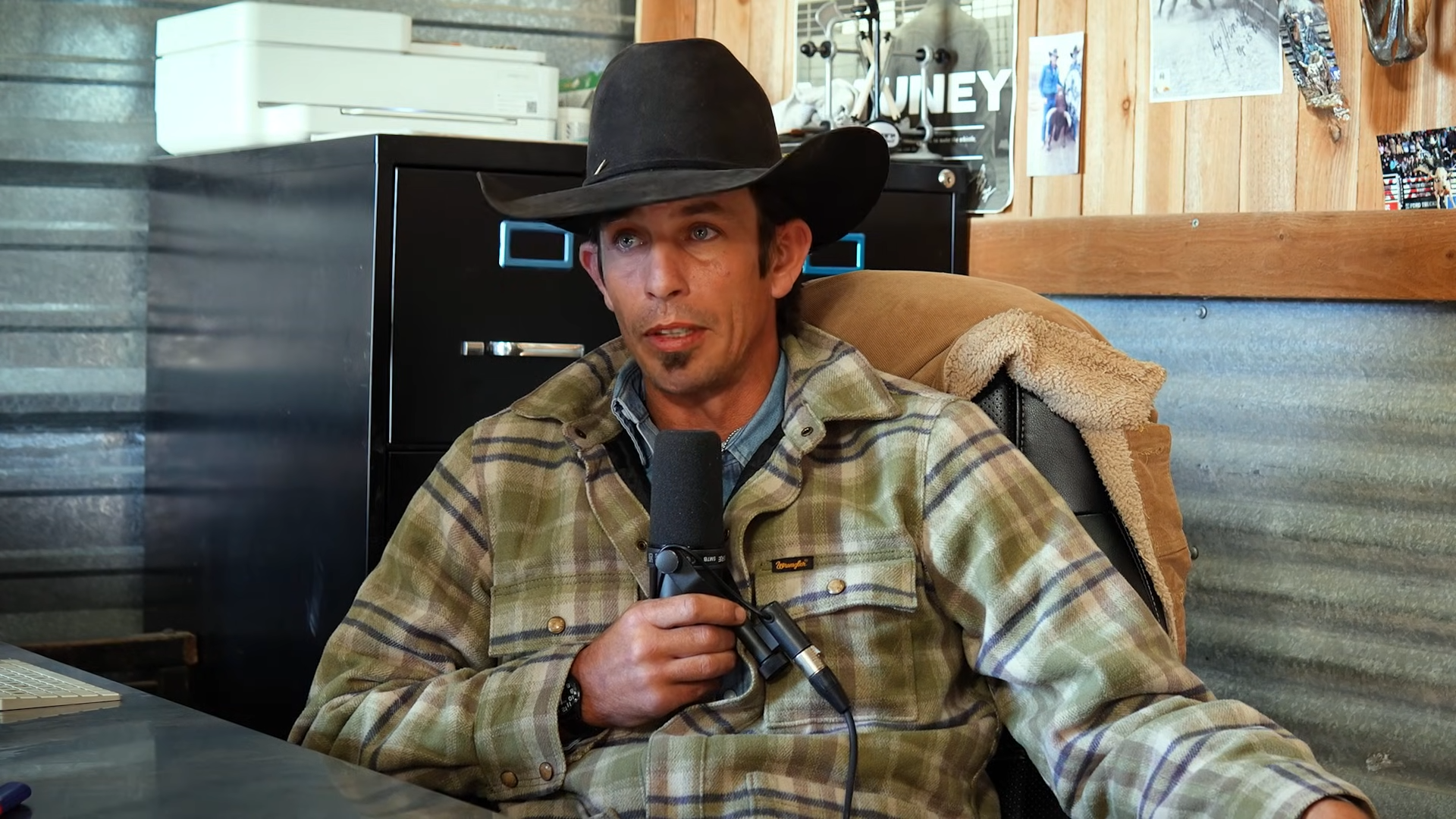 He got stomped by a bull and drove himself to the hospital - "I should ...