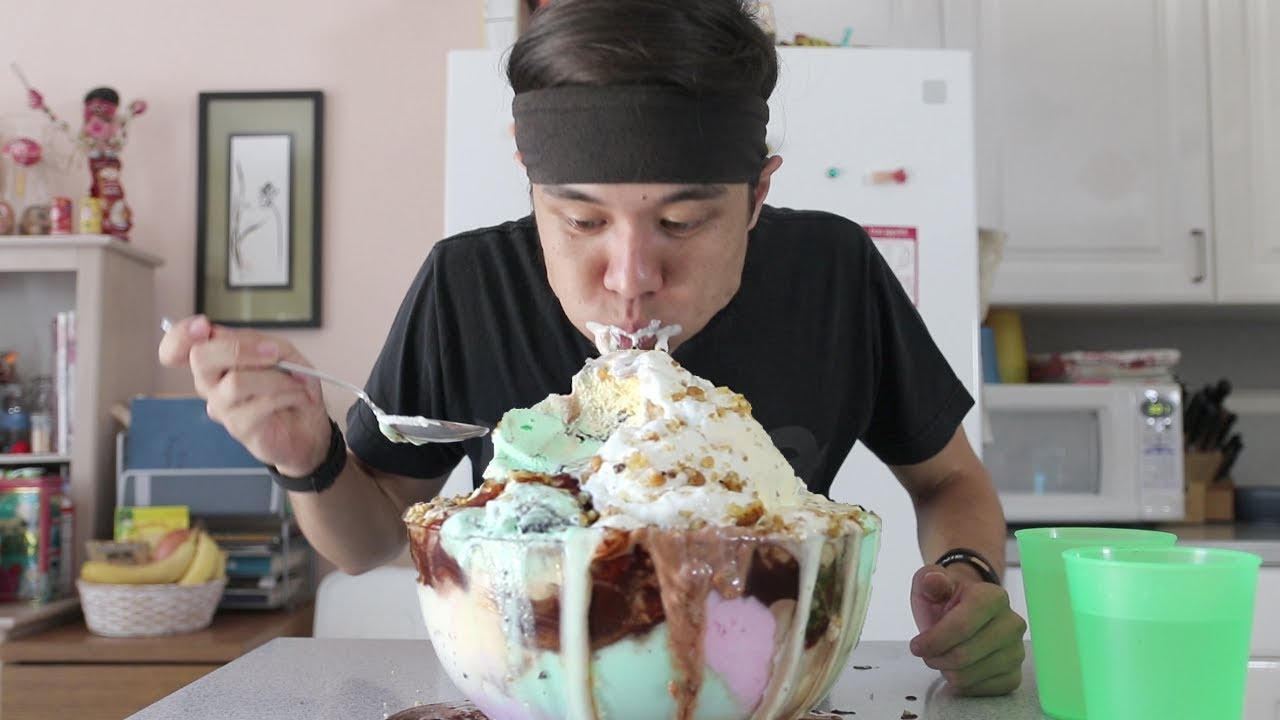 The perfect hot fudge sundae