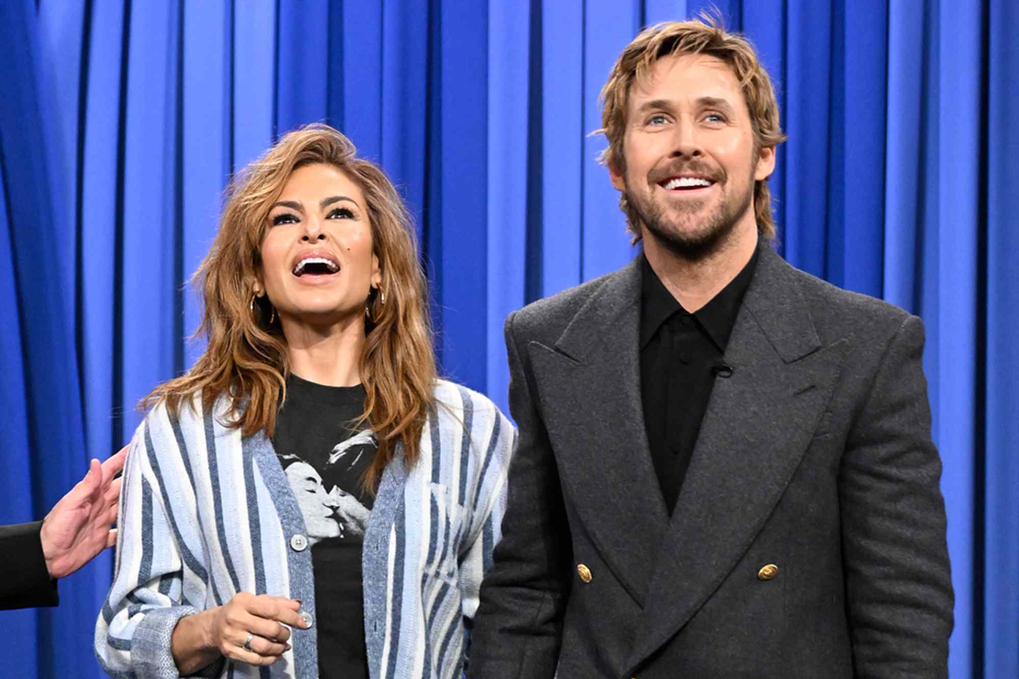 Ryan Gosling sorprende a Eva Mendes en una rara aparición conjunta en televisión en su cumpleaños.